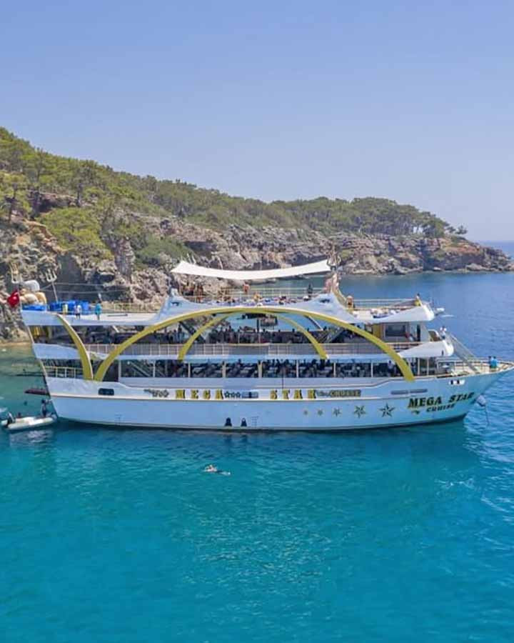 Boat Tour to Bay in Kadriye