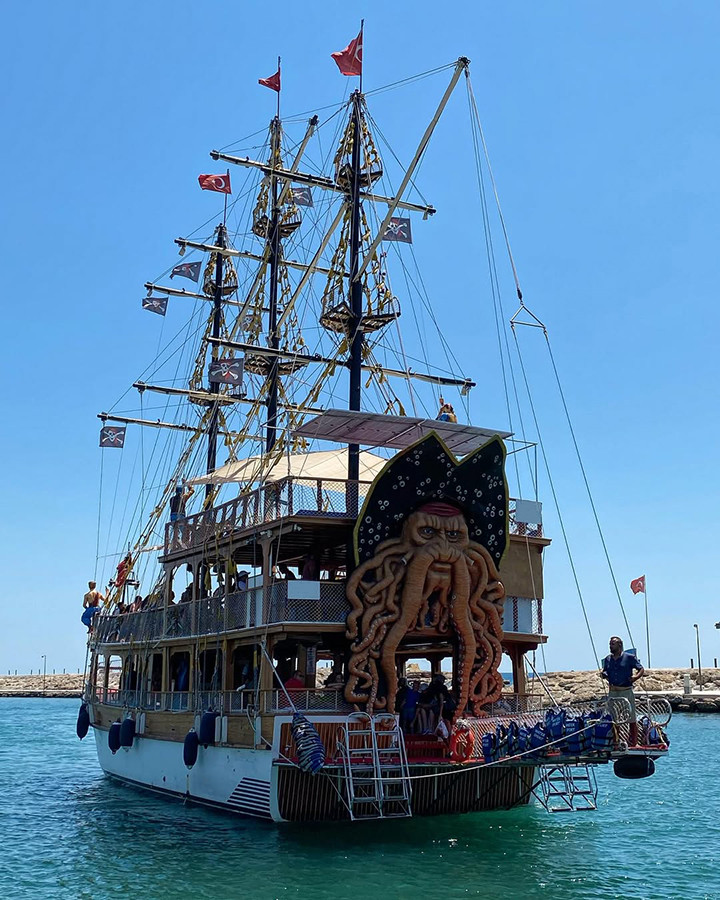 Rejs Statek Piracki w Serik